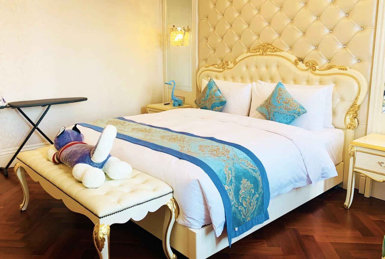 Отель Wyndham Grand Kunming East Экстерьер фото