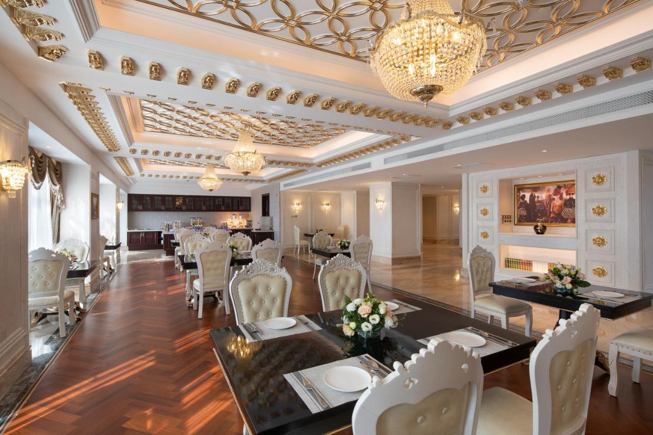 Отель Wyndham Grand Kunming East Экстерьер фото